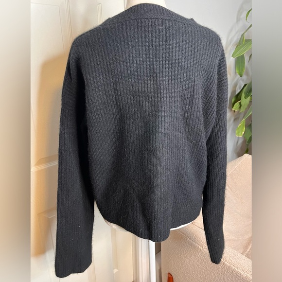 La Ligne New York cashmere sweater size medium - Picture 7 of 9